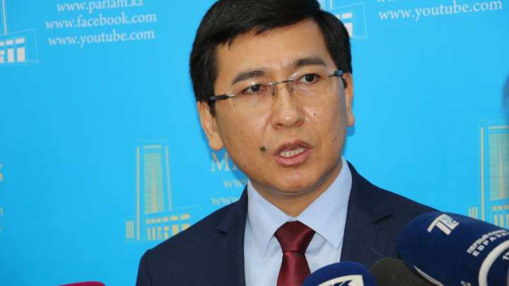 Как Аймагамбетов «обучает бесплатно» детей в частных школах