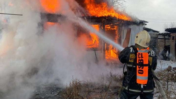 Өрт сөндіруші: Өртенген жердің иесі ғана жүгіріп жүреді, көршілері қарап тұрады
