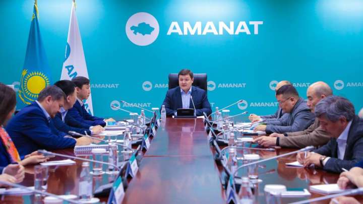 AMANAT партиясы бағдарламаларын жаңарта бастады