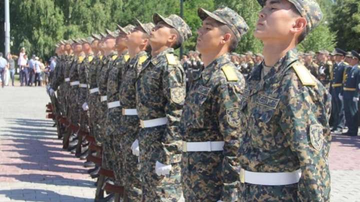 Дедовщина... Қазақ баласын армияға не үшін жібереді?
