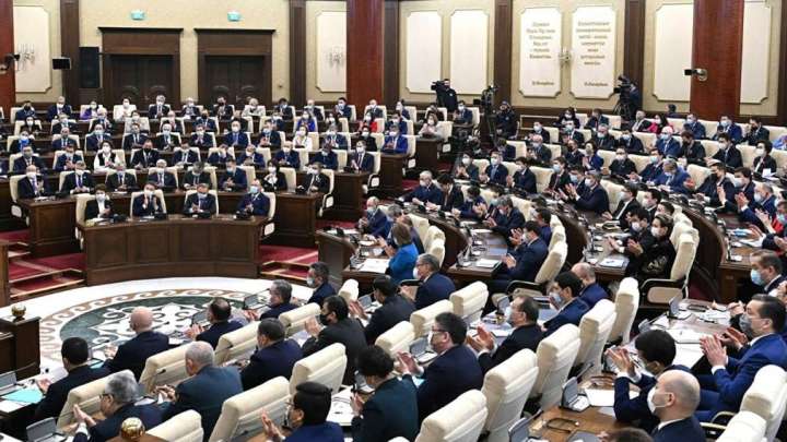 "Су шықса, айтарсыздар" - Қошанов депутаттарға ескерту жасады