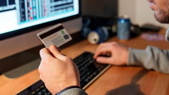 Алаяқтарға 800 мың теңге несие әперген қыздың әңгімесі