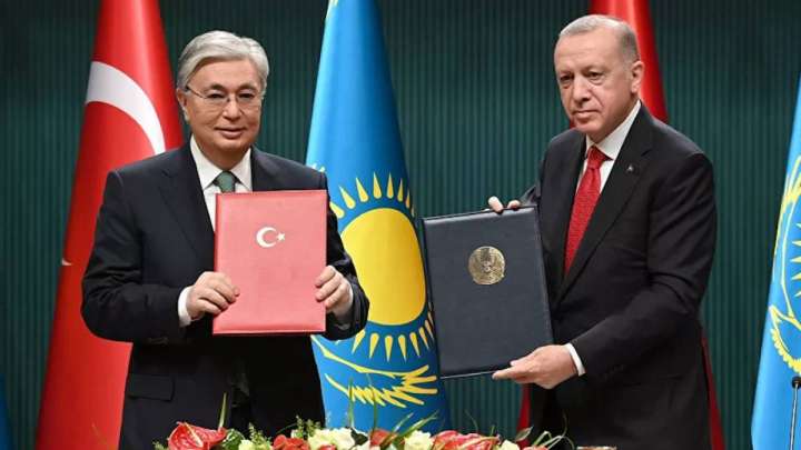 Бауырластық әлде бақылауды күшейту – Тоқаевтың Түркия сапары