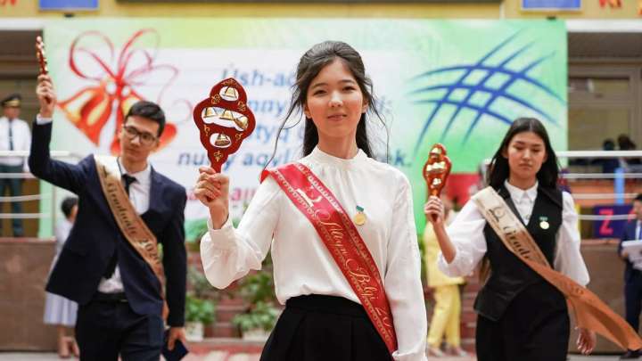 5 фактов о выпускниках-2022 в Казахстане