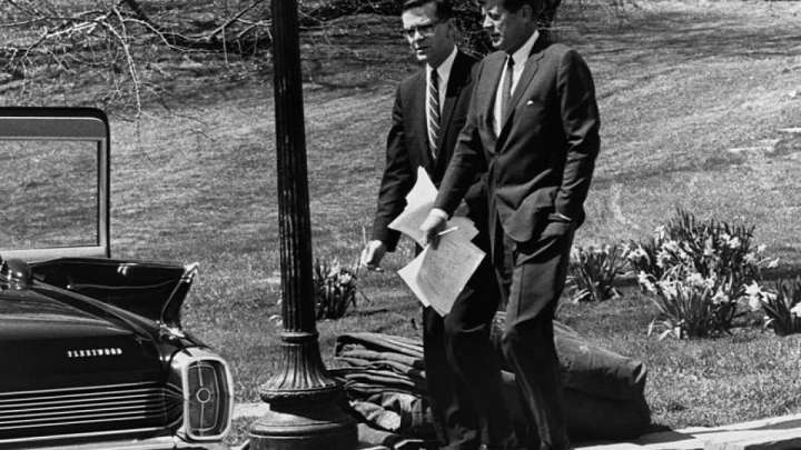 Тед Соренсен: Жақсы спич 5 жол, 4 сөзден ғана тұрады