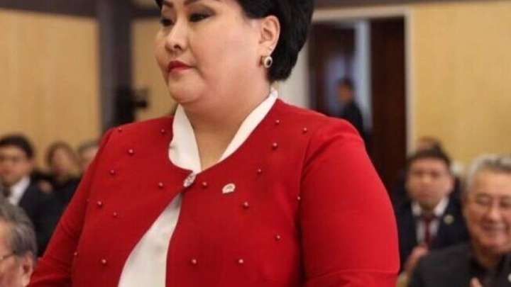 Абай ескерткішінен ақша жеген.  Бақытгүл Хаменова ісі сотқа жетті