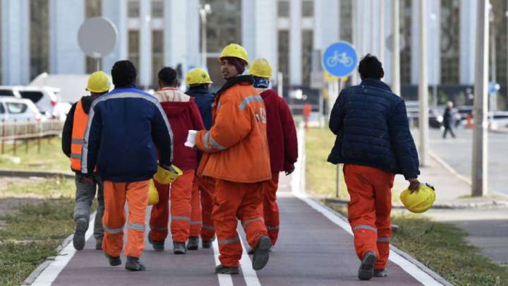 4 күн жұмыс, 100% жалақы – Қазақстанға қашан келеді?