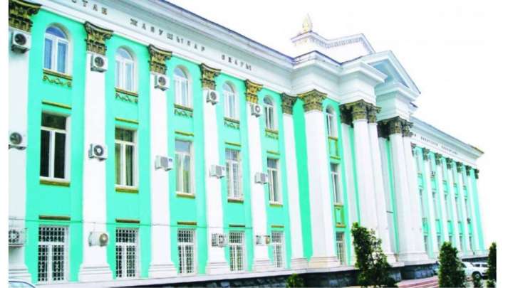 Жазушылар одағы неге сынала береді?