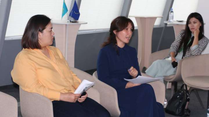 Строгие свекрови и эйджизм мешают гражданскому активизму в Казахстане