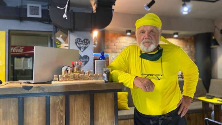 “Өлгім келмейді”: 60-тан асқанда ас үй қожайыны атанған Папа 