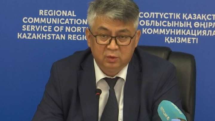 «Оларды көшіріп жіберген пайдалы» – Аудан әкімі Назарбаев пен Тоқаев саясатын қолдамайды