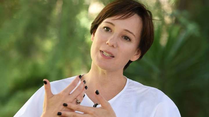 Ресейден кеткен актриса:  «Үнсіз қалу – өз болмысыңды тұншықтыру» 