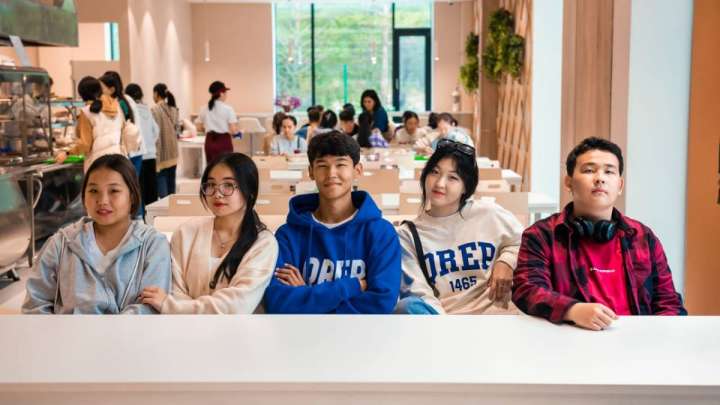 Жаңаөзен қаласының 50 оқушысы «IQanat» мектебінде оқиды