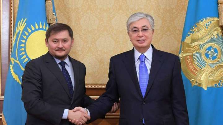 Үнділер жатақханада, қазақтар көшеде – Саясат Нұрбектің Тоқаев айтқан сайлауға қосқан үлесі