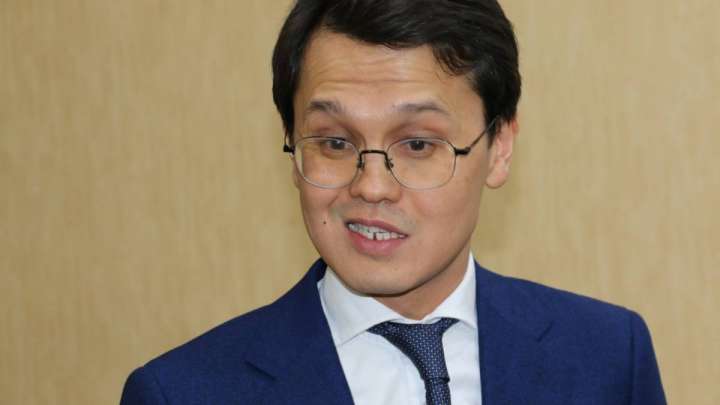 Мусин не смог убедить казахстанцев не бояться сотовых станций