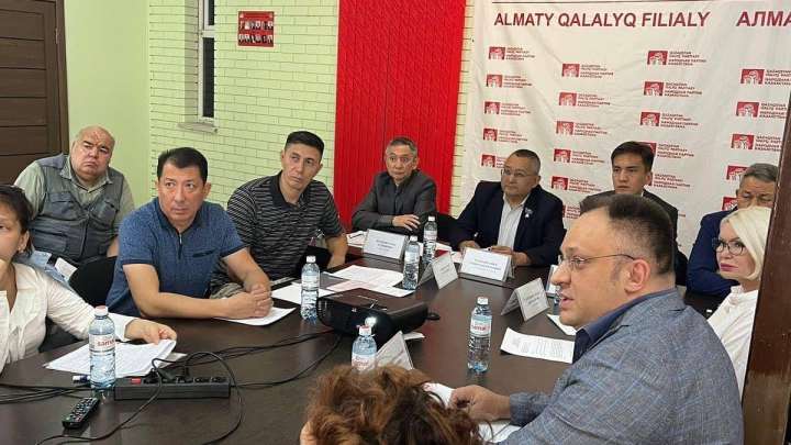 Бизнес выигрывает суды - активисты Алматы о точечной застройке