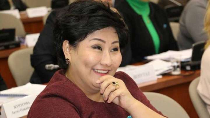 Абай ескерткішінен ақша жеген  Хаменова 7 жылға сотталды