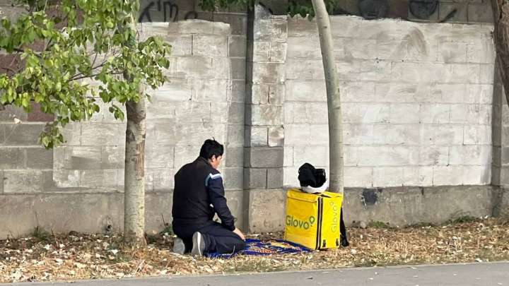 Діни басқармаға бәрібір емес екен. Тірі жанның суреті салынған киіммен намаз оқу – мәкруһ