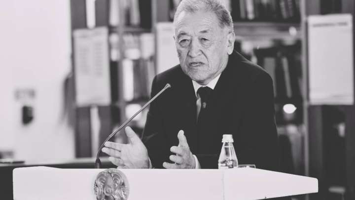 Белгілі жазушы Мархабат Байғұтты ақтық сапарға шығарып салды