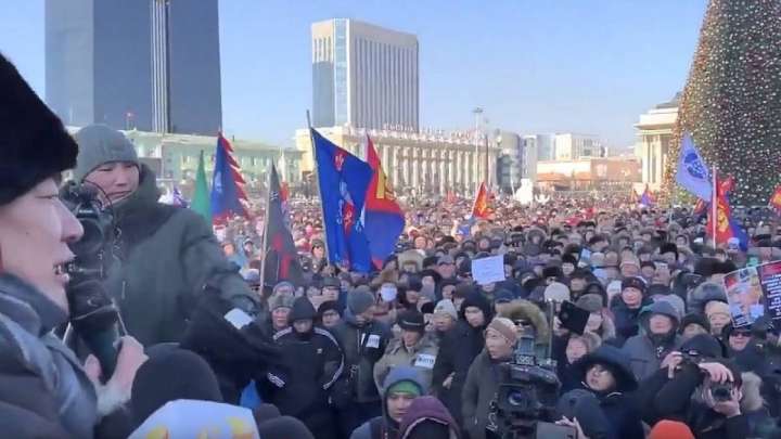 Моңғолиядағы наразылық. Көмір ұрлағандар тізімінде депутаттар бар