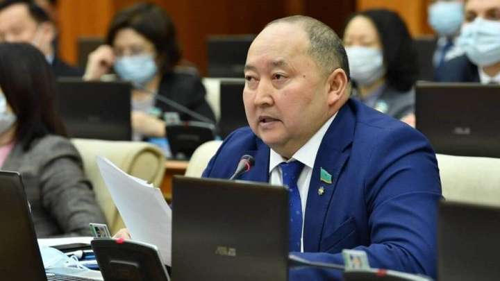 Жердің бәрі - Ахметовтікі, Шөкеевтікі, Бақауовтікі