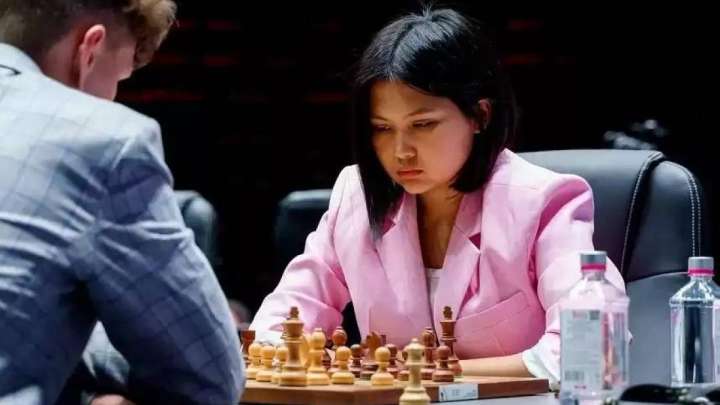 Бибісара Асаубаева атақты Карякинді жеңді   