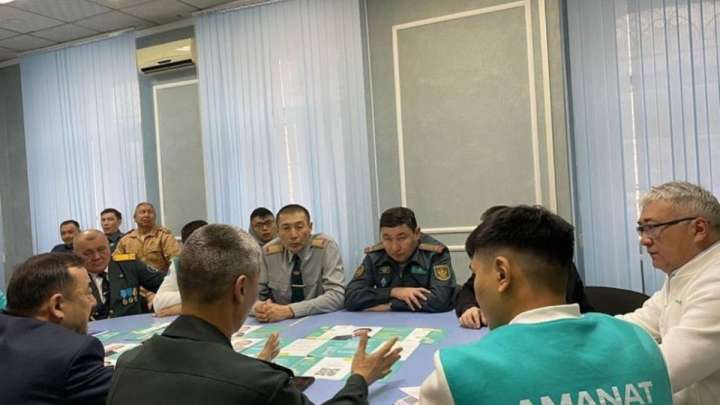 АӘД оқытушылары "AMANAT" партия бағдарламасымен танысты