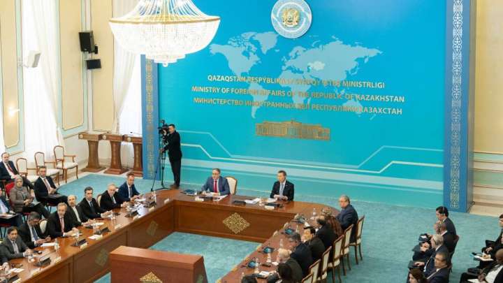 Шетелдік дипломаттар сайлауға дайындық барысымен танысты