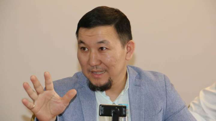 Правозащитника Жаслана Айтмаганбетова сняли с выборов