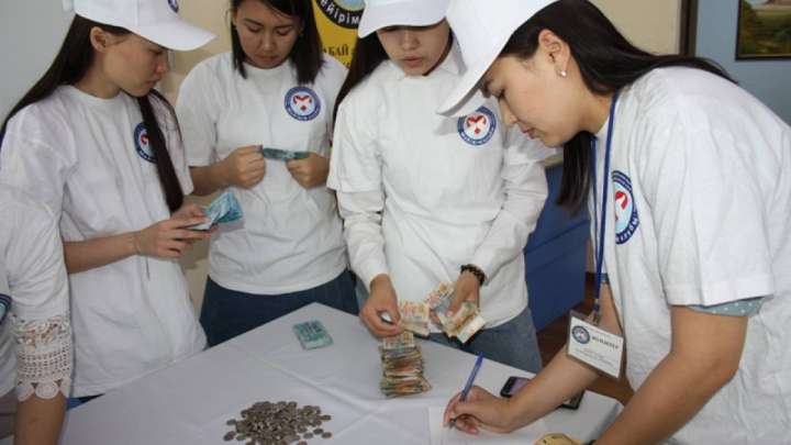 Алматыда 50 мың ерікті бар