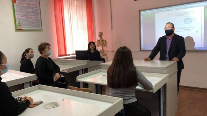 ЖОО басшылары да оқиды