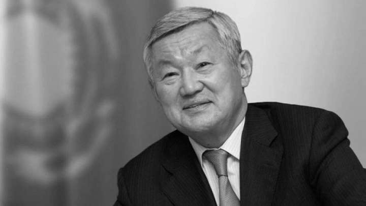 Бердібек Сапарбаев 70 жасында өмірден өтті 