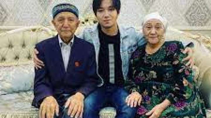 Димаш Құдайбергенннің атасы өмірден өтті