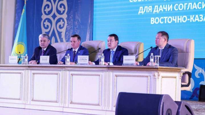 Ахметов кетіп, Көшербаев келді 