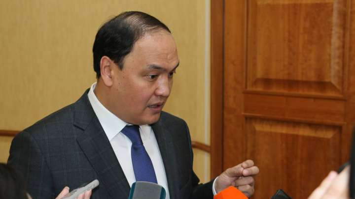 Министр Ербол Карашукеев обманул депутатов