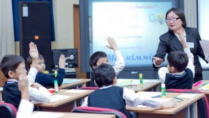 Профессор:  «Баланы жанын салып оқытатын ұстаздар сирек болмауы керек»