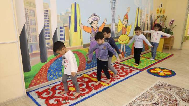 100 пайыз қазақ тілді балабақшаға әлі ерте