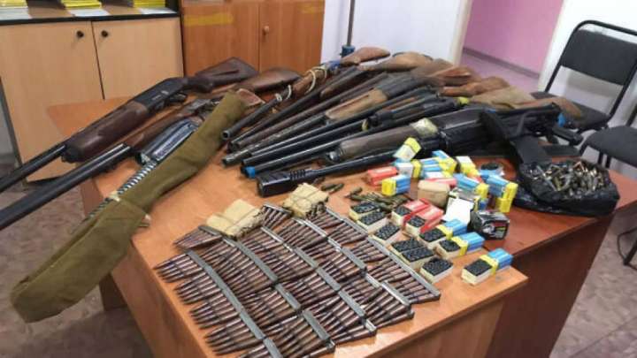 56 мыңнан астам атыс қаруы мен 2 миллионнан астам патрон тапсырған