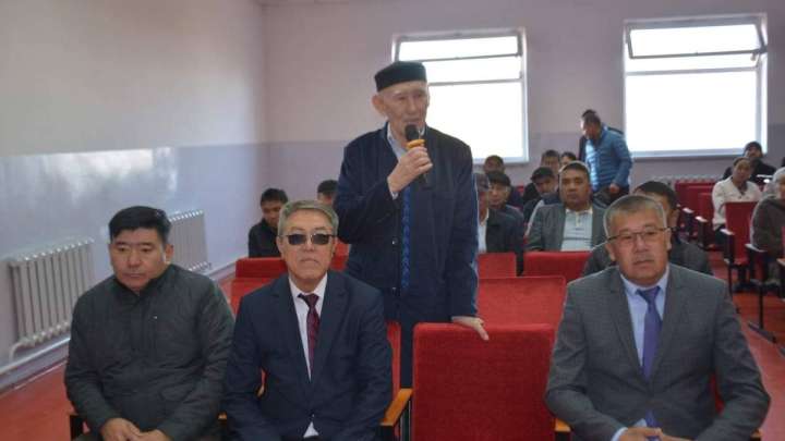 Түркістан: Халық өзі сайлаған әкіммен кездесіп, жоспарын тыңдады