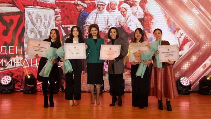 Үздік жастарға «Тәуелсіздік ұрпақтары» гранты берілді