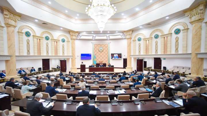 Казахстанские товары задерживаются на границе с Россией