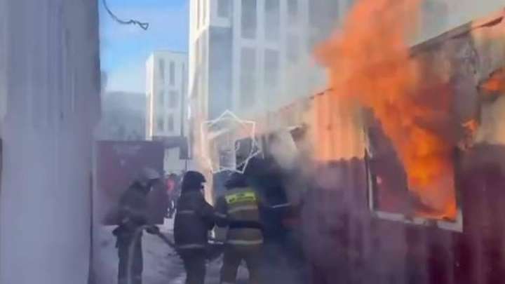  Астанада құрылыс аумағындағы контейнер өртенді