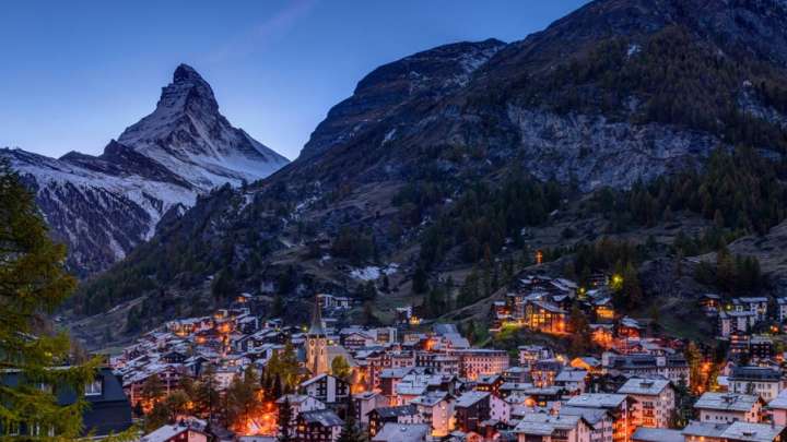 Швейцариялықтар енді жылына бір рет 13-зейнетақы алады