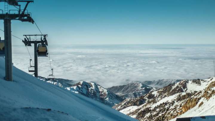 Алматыда қар жауады: Құтқарушылар ескерту жасады