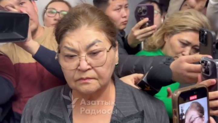 «Бәрін сот шешеді»: Бишімбаевтың анасы қандай үкім әділ деген сұраққа жауап берді