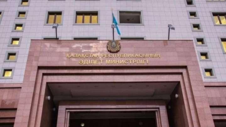 Бір жылда жаңа партияны тіркеу бойынша  17 өтініш түскен