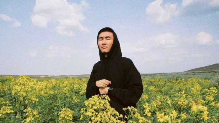 Семейлік мұғалім әнші Дуа Липаның жаңа альбомына музыка жазды