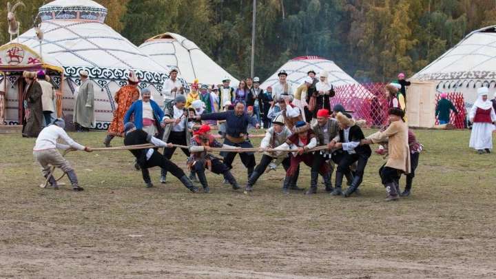 Көшпенділер ойындары санатына арқан тартыс енді