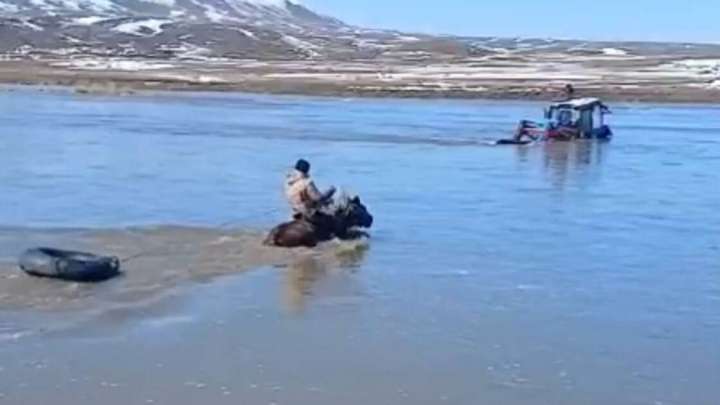 Абай облысында суға кеткен 3 адам іздестіріліп жатыр