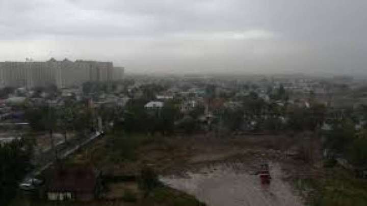 Алматыда шаңды дауыл тұрып, нөсер жауын жауып жатыр